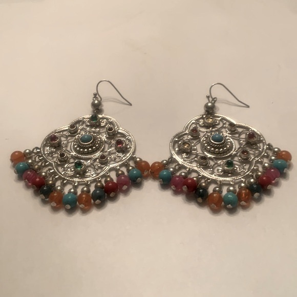 Silvertone Bohemian looking multicolored dangling pierced earrings - Picture 4 of 4